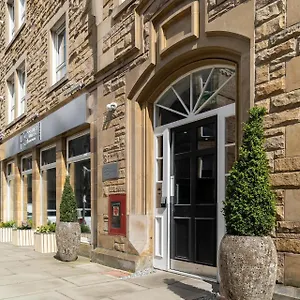 Premier Fountain Court Apartment EDI