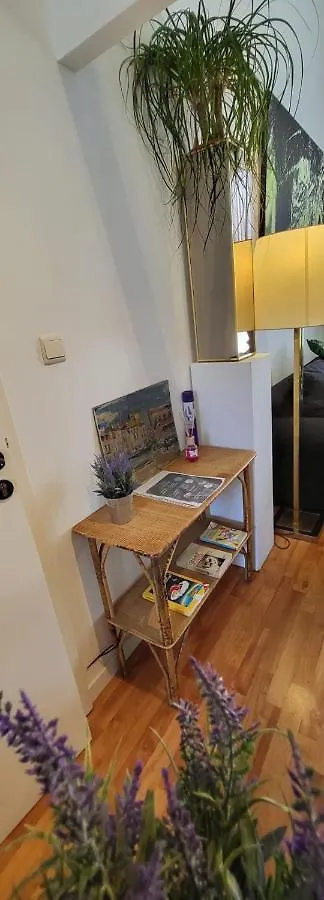 Апартаменты Bright Studio Close To Zaventem Airport Брюссель